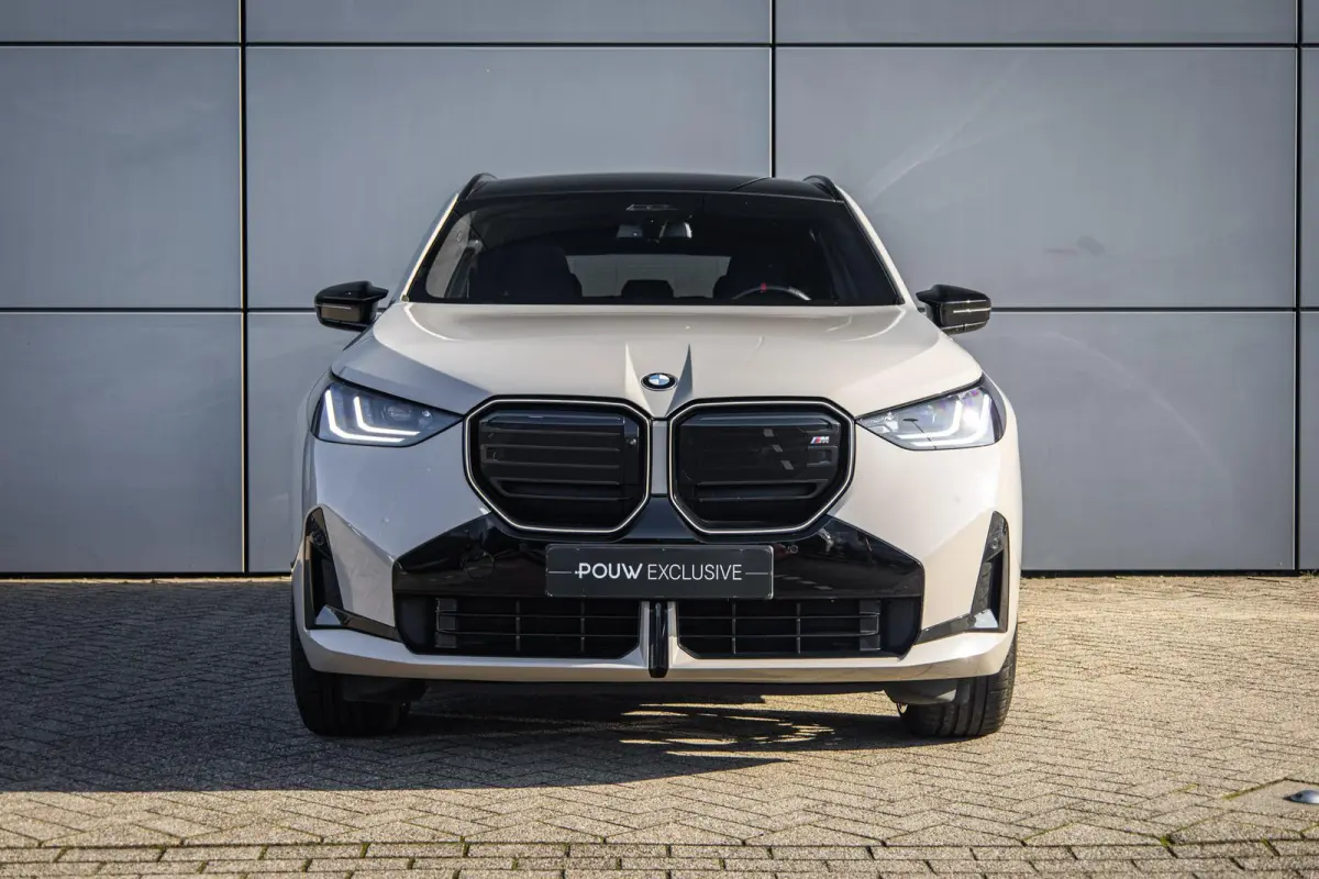 M50 398pk | xDrive | Panoramadak | Trekhaak | Professional Pack | 22" Velgen | Comfort Pack | Premium Pack
