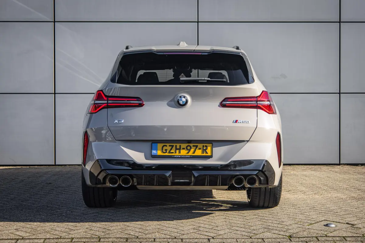 M50 398pk | xDrive | Panoramadak | Trekhaak | Professional Pack | 22" Velgen | Comfort Pack | Premium Pack