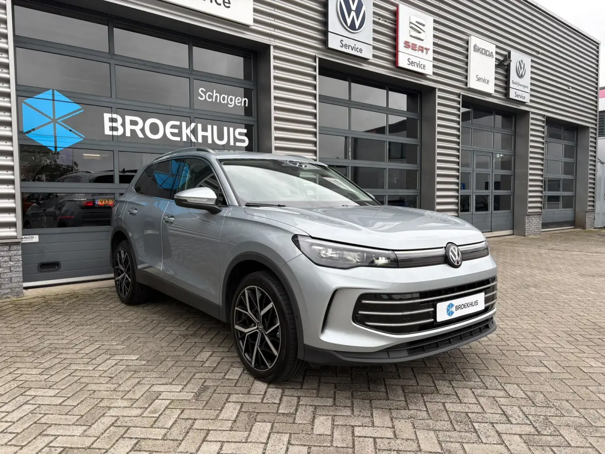 1.5 TSI eHybrid 204 pk Elegance | SOH 100% | Wegklapbare Trekhaak | Achteruitrijcamera | Cruise control adaptief |