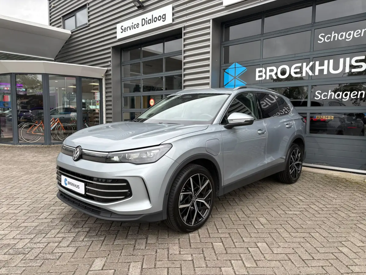 1.5 TSI eHybrid 204 pk Elegance | SOH 100% | Wegklapbare Trekhaak | Achteruitrijcamera | Cruise control adaptief |