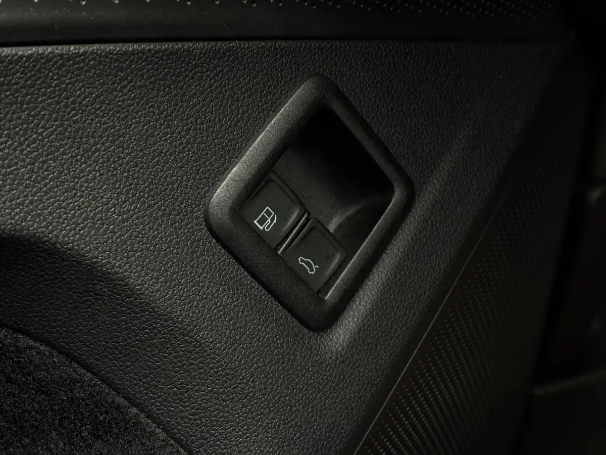 1.5 TSI eHybrid 204 pk Elegance | SOH 100% | Wegklapbare Trekhaak | Achteruitrijcamera | Cruise control adaptief |