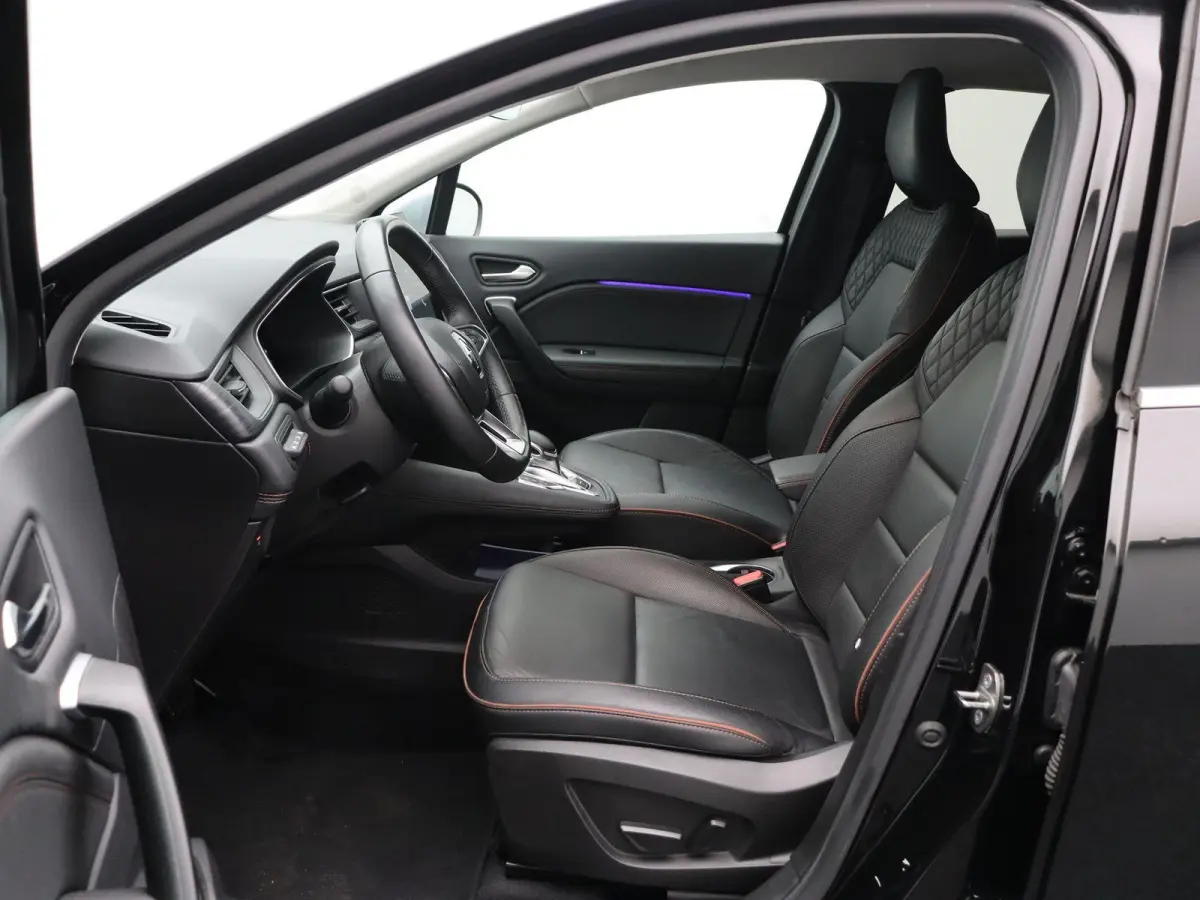 E-Tech plug-in hybrid 160pk iconic | 98% SOH | Rondomzicht camera | Stoel en stuurverwarming |  9,3" touchscreen |