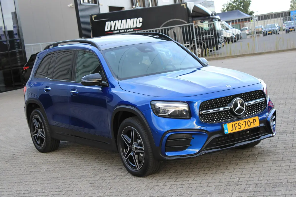 180 AMG 7 Persoons Facelift | Pano | Trekhaak | Multibeam LED | Keyless | Stoelverwarming | Spectraalblauw