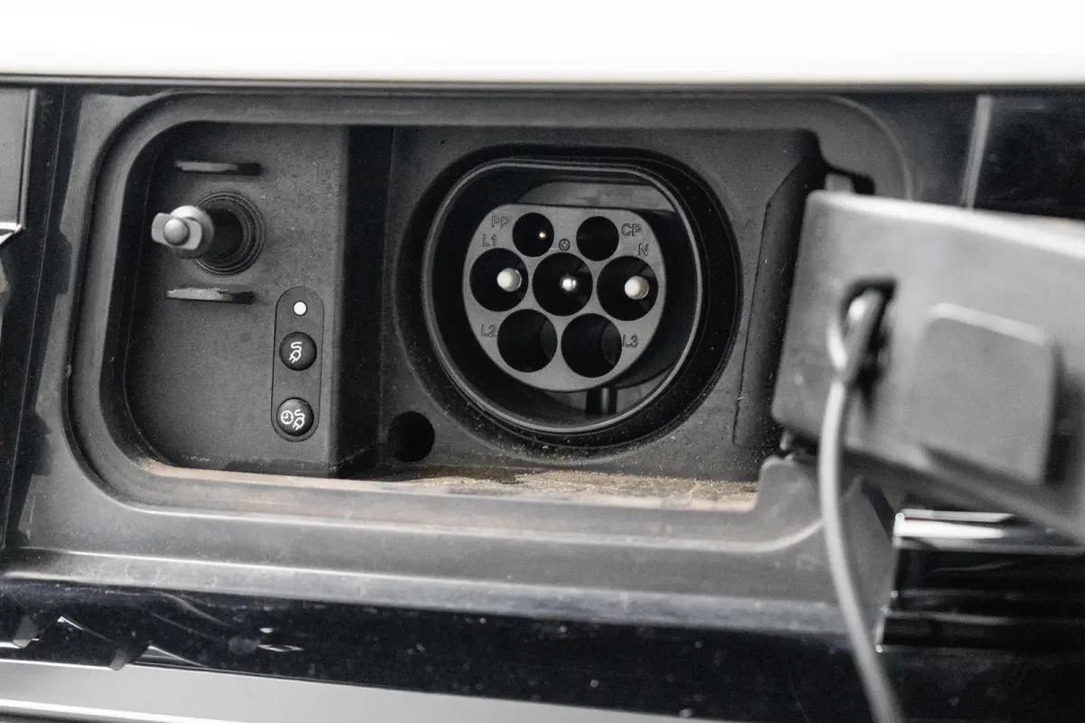 1.4 TSI eHybrid R-Line Business+ l Vol Leder int. l Elektr. Stoel incl Memory l Elektr. Trekhaak l Stoel verwarming voor en achter l Elekt. Klep l Matrix LED l