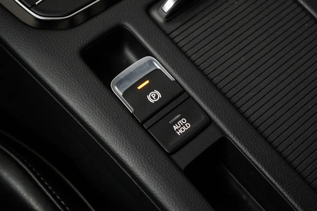 1.4 TSI eHybrid R-Line Business+ l Vol Leder int. l Elektr. Stoel incl Memory l Elektr. Trekhaak l Stoel verwarming voor en achter l Elekt. Klep l Matrix LED l