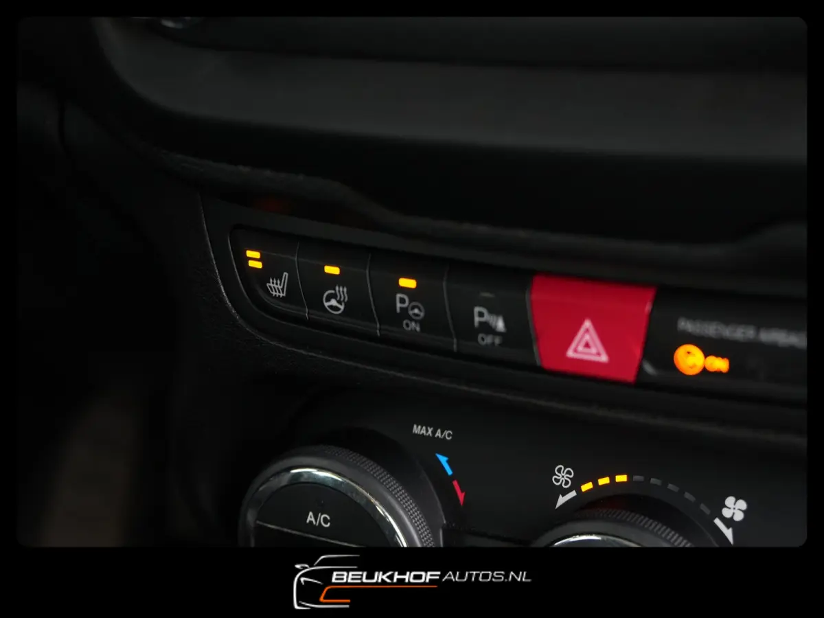 1.4 MultiAir Limited Cruise Navi Camera Xenon