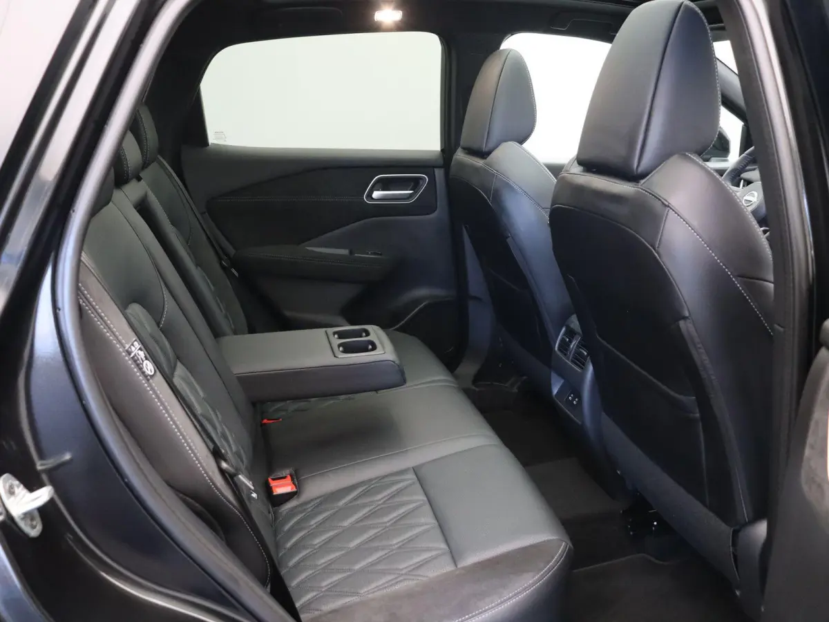 158pk MHEV Xtronic Tekna Plus | 1800kg geremd | HUD | Panoramisch dak | Voorruitverwarming | BOSE |
