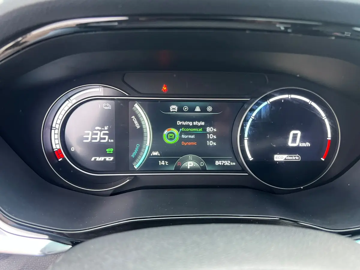 DynamicPlusLine 64 kWh | Afn. trekhaak | Schuif-kanteldak | Halfleder | Parkeercamera | Stoel-Stuurverwarming