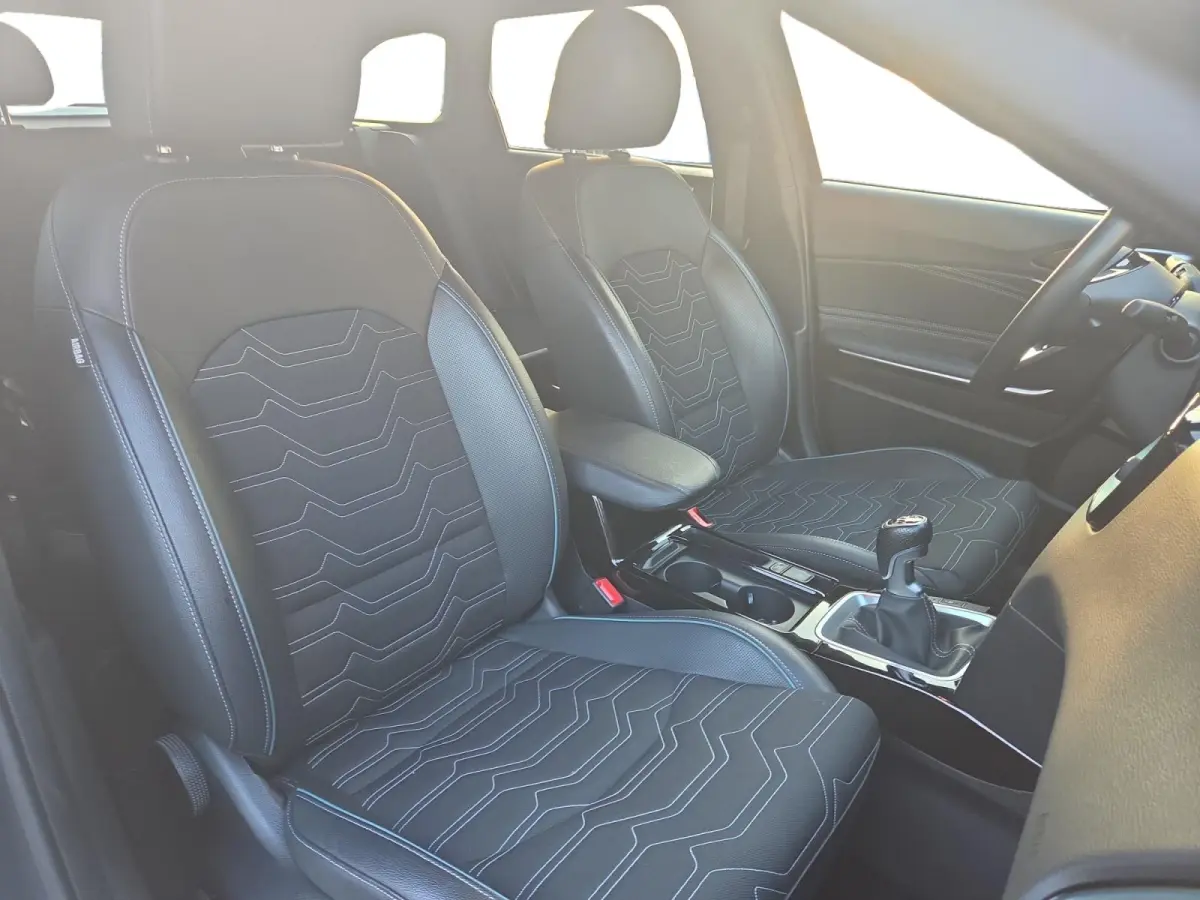 1.0 T-GDi Design Edition | Cruise Control | Climate Control | Camera | Navigatie | Lederen Bekleding | Stoelverwarming | Stuurverwarming |