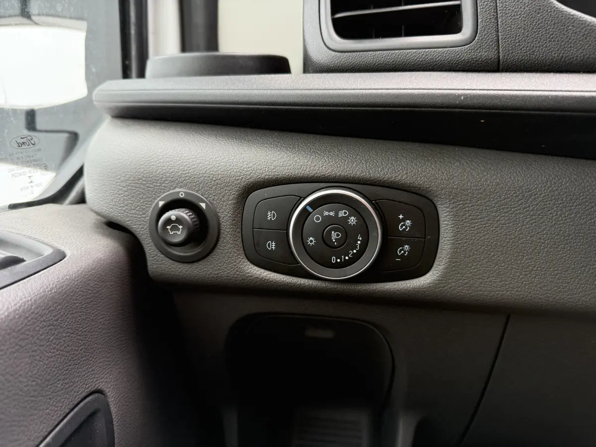 2.0 TDCI 130PK Laadklep Bakwagen Cruise Control Airco Parkeersensoren Voor Koffer Bakwagen Meubelbak