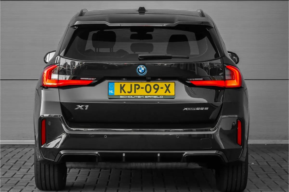 xDrive25e M-Sport Adaptief LED Keyless 99% SOH Stoelverw