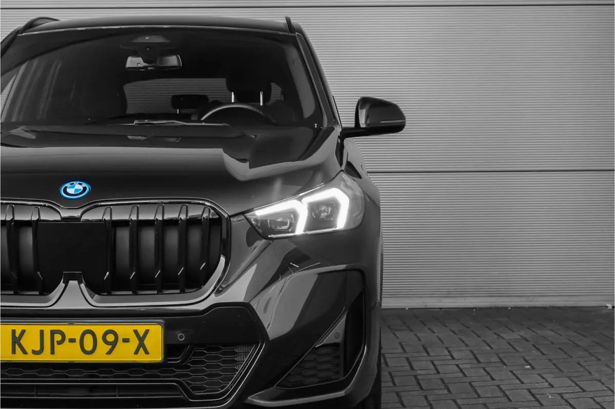 xDrive25e M-Sport Adaptief LED Keyless 99% SOH Stoelverw