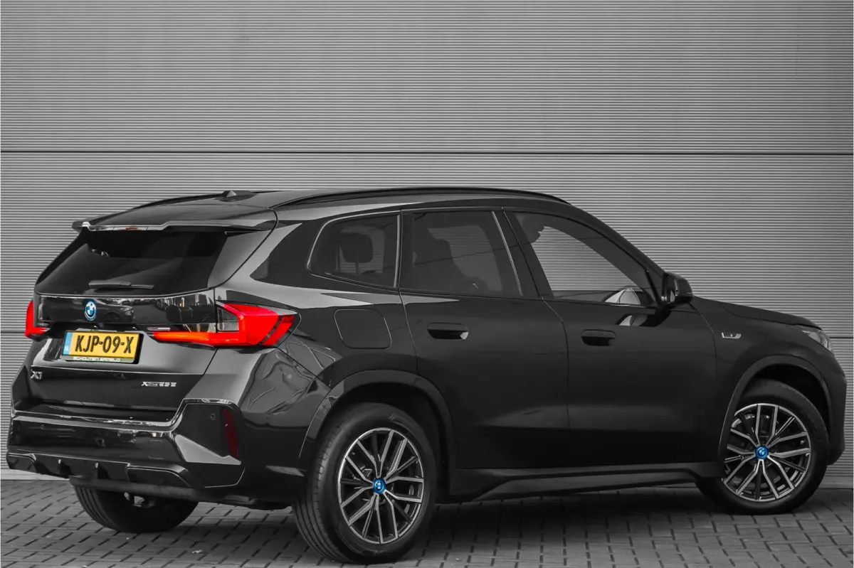 xDrive25e M-Sport Adaptief LED Keyless 99% SOH Stoelverw
