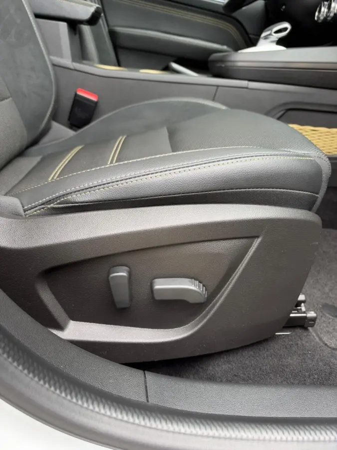 1.6 E-Tech hybrid 145 E-Tech engineered
