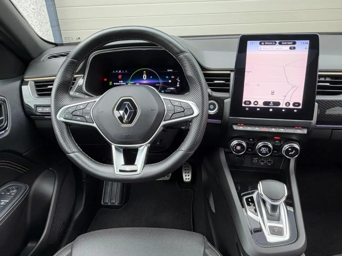 1.6 E-Tech hybrid 145 E-Tech engineered