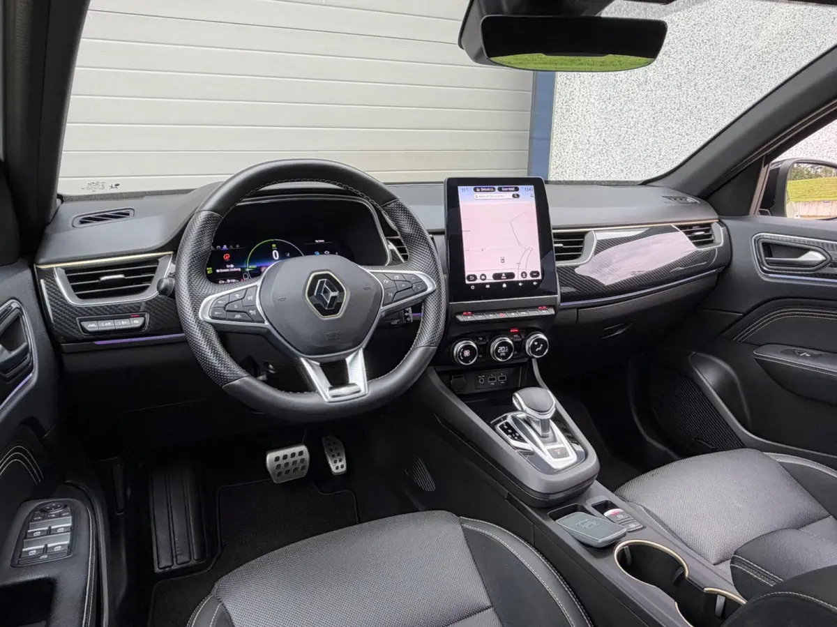 1.6 E-Tech hybrid 145 E-Tech engineered
