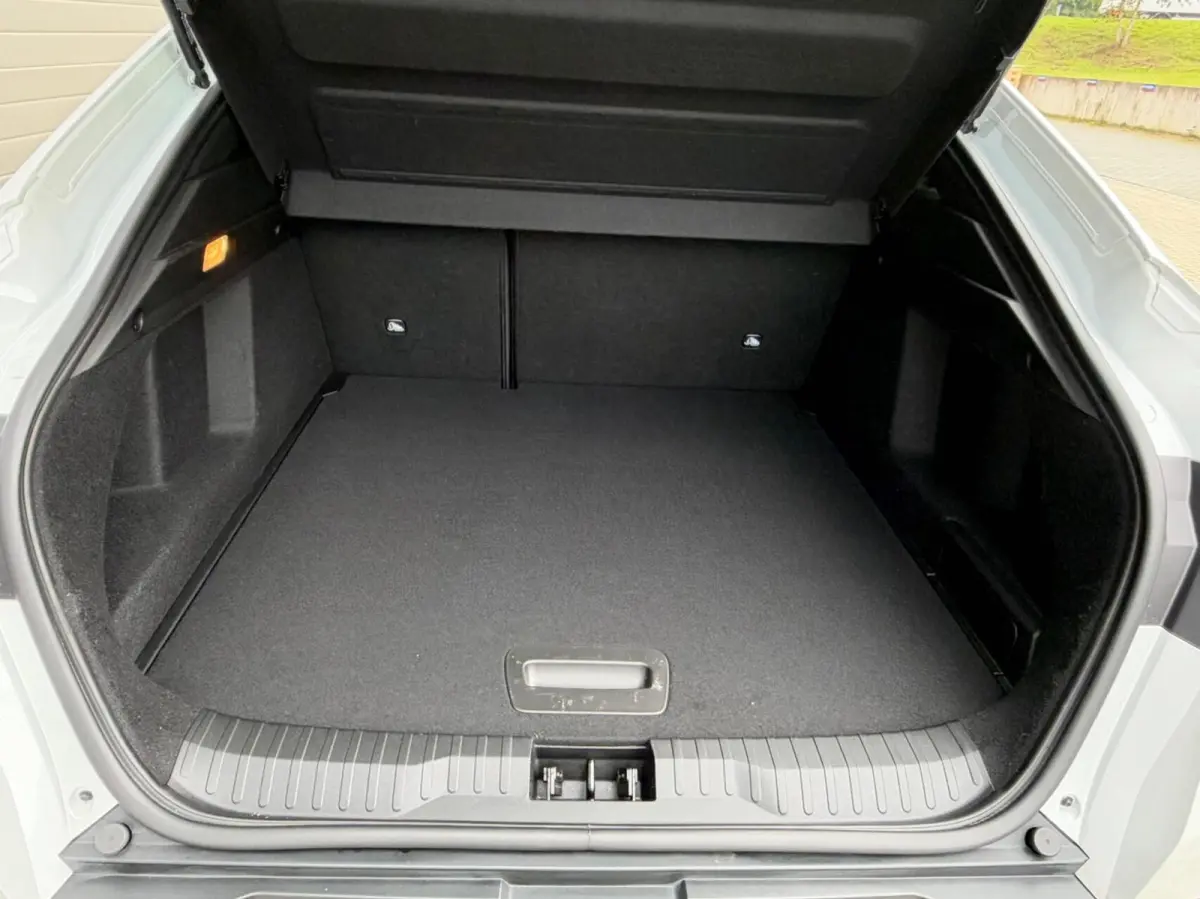 1.6 E-Tech hybrid 145 E-Tech engineered