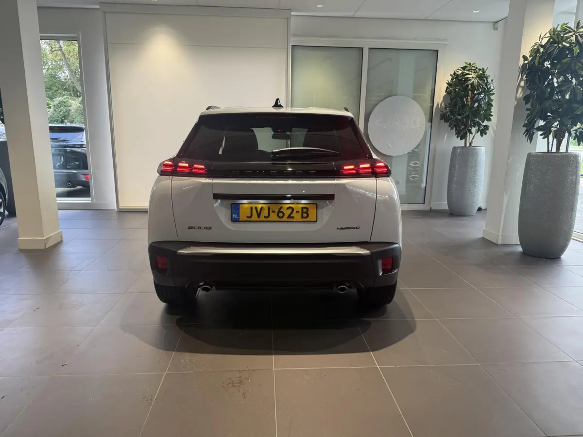 1.2 Hybrid 145 Allure
