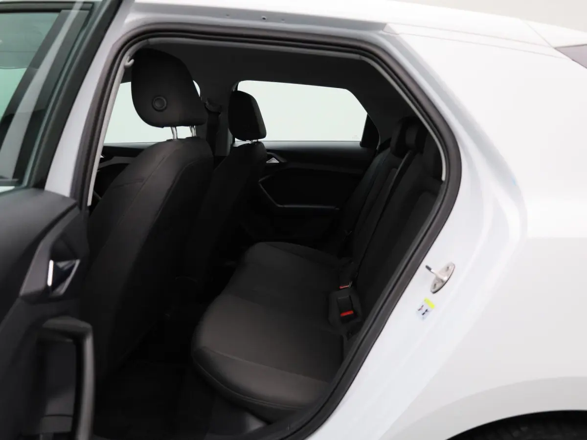 25 TFSI Pro Line 95 PK | Navigatie | Parkeersensoren | Apple Carplay | Android Auto | Climate Control | Lichtmetalen velgen |