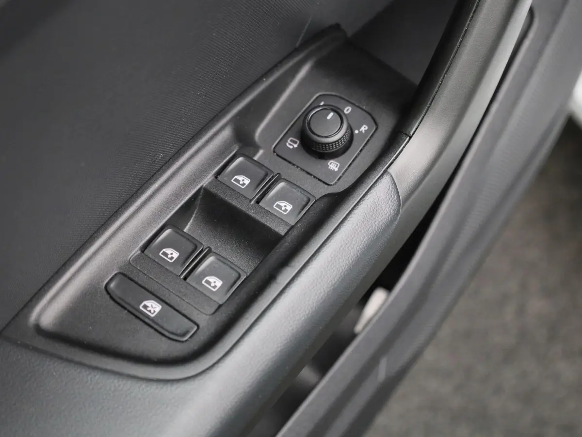 25 TFSI Pro Line 95 PK | Navigatie | Parkeersensoren | Apple Carplay | Android Auto | Climate Control | Lichtmetalen velgen |