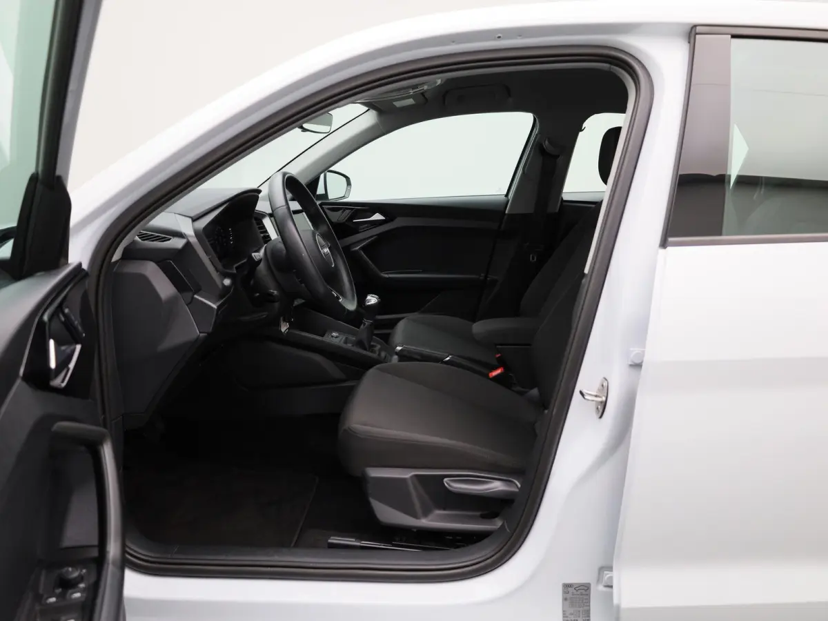 25 TFSI Pro Line 95 PK | Navigatie | Parkeersensoren | Apple Carplay | Android Auto | Climate Control | Lichtmetalen velgen |