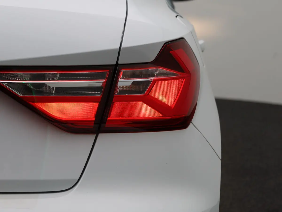 25 TFSI Pro Line 95 PK | Navigatie | Parkeersensoren | Apple Carplay | Android Auto | Climate Control | Lichtmetalen velgen |