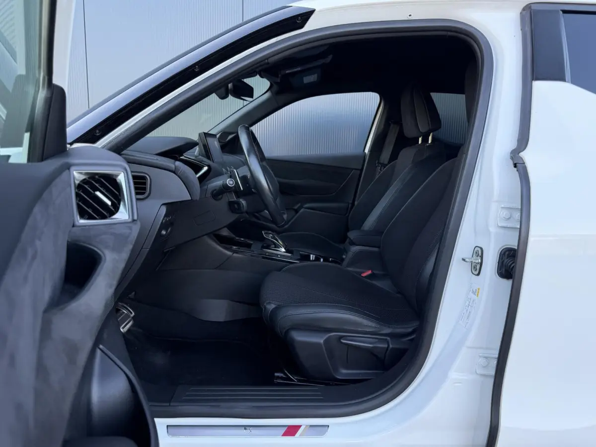 1.2 PureTech Performance Line Leder - Alcantara - Adaptive - Zeer Luxe Uitvoering