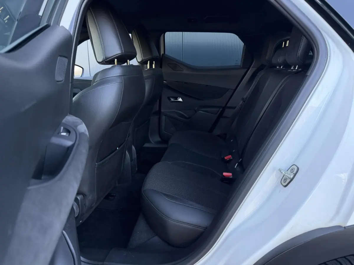 1.2 PureTech Performance Line Leder - Alcantara - Adaptive - Zeer Luxe Uitvoering