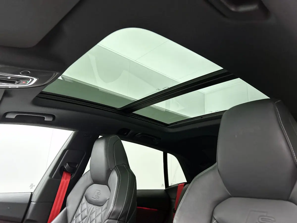 60 TFSI e quattro Pro Line S Competition 490 PK | S-line | Maxton Design Pakket | 360 Camera | Panoramadak | Bang & Olufsen Advanced 3D | Climate Control | Navigatie | Trekhaak | Stoelverwar