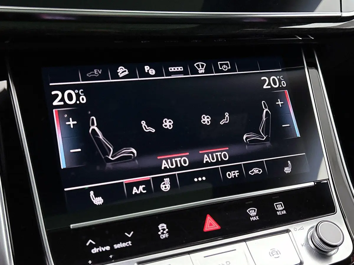 60 TFSI e quattro Pro Line S Competition 490 PK | S-line | Maxton Design Pakket | 360 Camera | Panoramadak | Bang & Olufsen Advanced 3D | Climate Control | Navigatie | Trekhaak | Stoelverwar