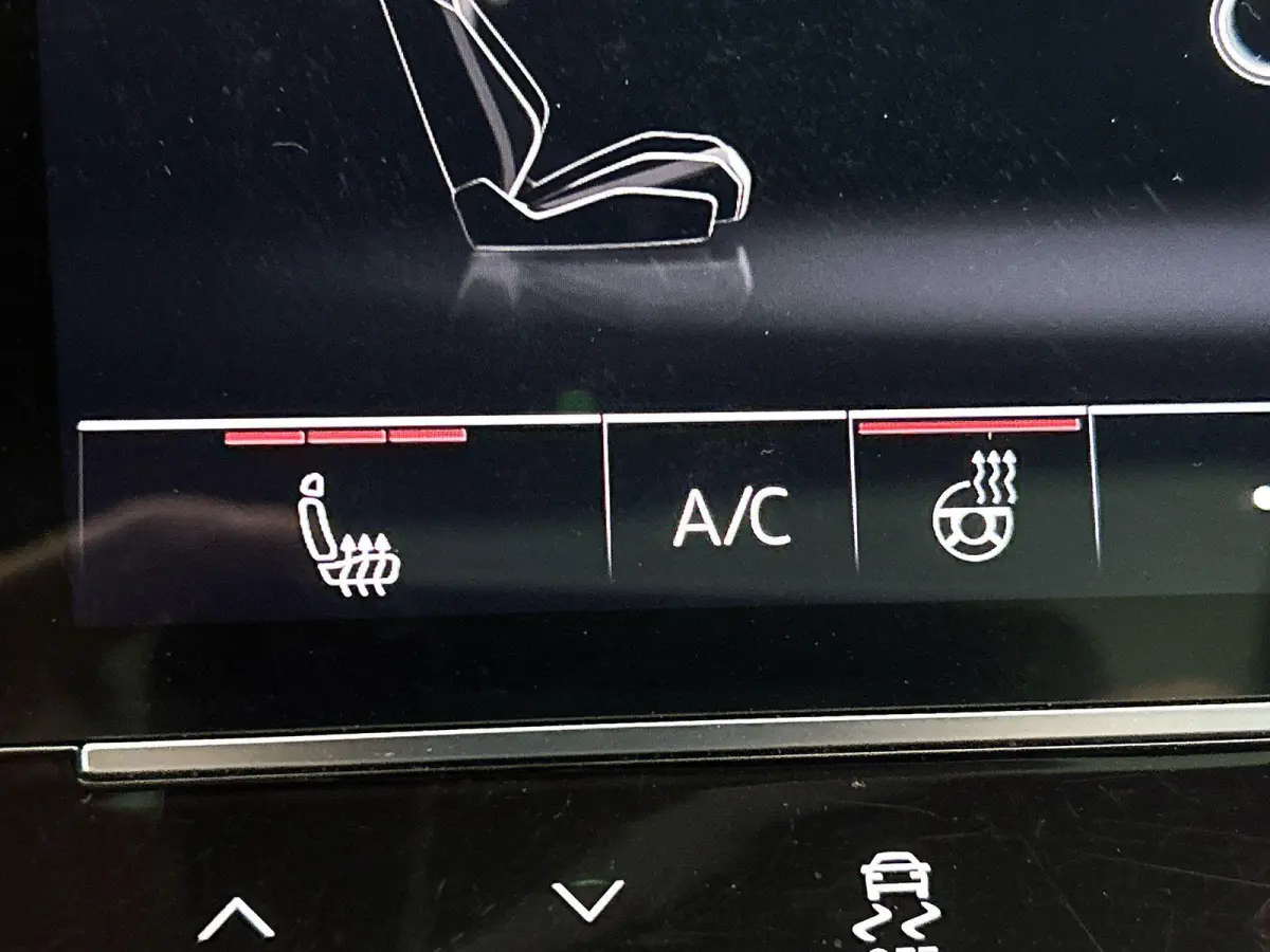 60 TFSI e quattro Pro Line S Competition 490 PK | S-line | Maxton Design Pakket | 360 Camera | Panoramadak | Bang & Olufsen Advanced 3D | Climate Control | Navigatie | Trekhaak | Stoelverwar