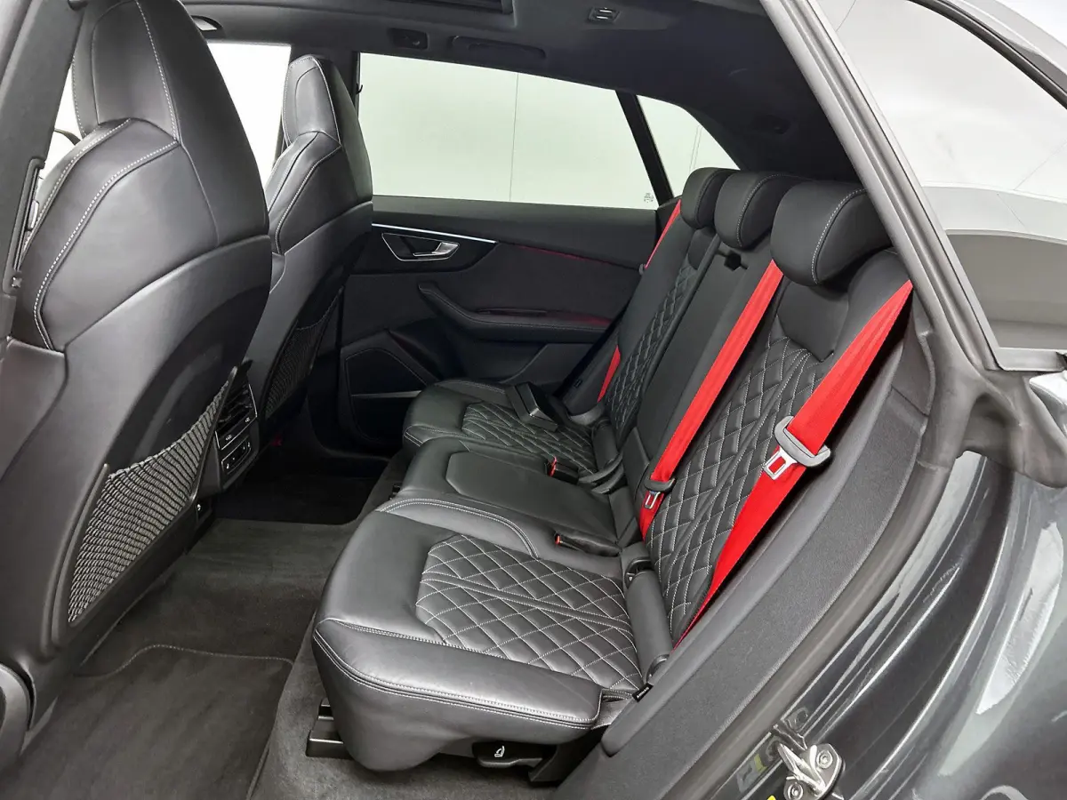 60 TFSI e quattro Pro Line S Competition 490 PK | S-line | Maxton Design Pakket | 360 Camera | Panoramadak | Bang & Olufsen Advanced 3D | Climate Control | Navigatie | Trekhaak | Stoelverwar