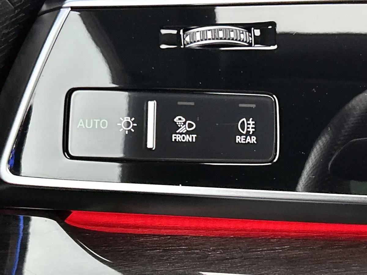 60 TFSI e quattro Pro Line S Competition 490 PK | S-line | Maxton Design Pakket | 360 Camera | Panoramadak | Bang & Olufsen Advanced 3D | Climate Control | Navigatie | Trekhaak | Stoelverwar