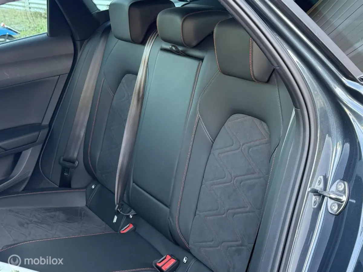 1.4 TSI eHybrid PHEV FR Business Intense