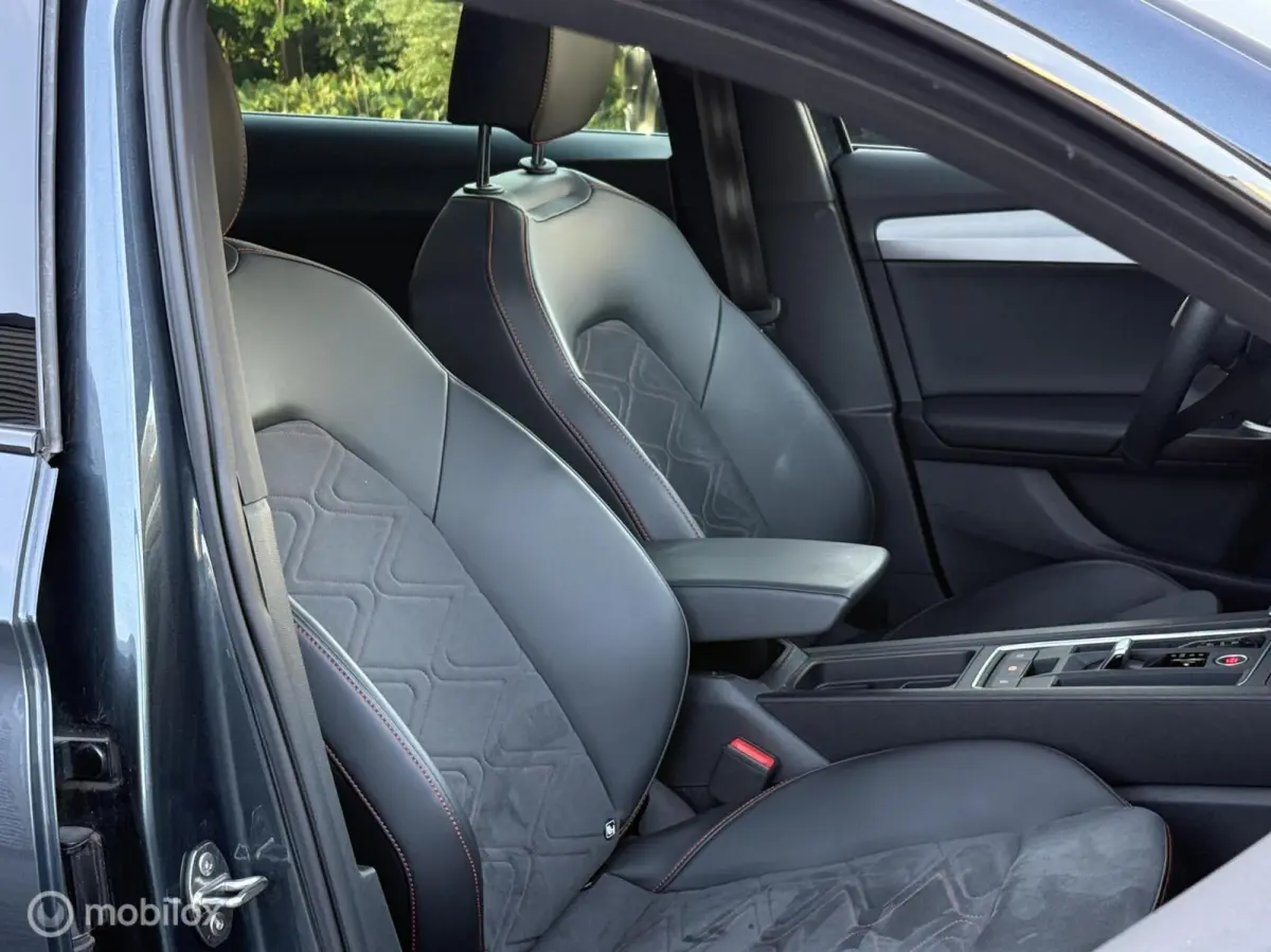 1.4 TSI eHybrid PHEV FR Business Intense