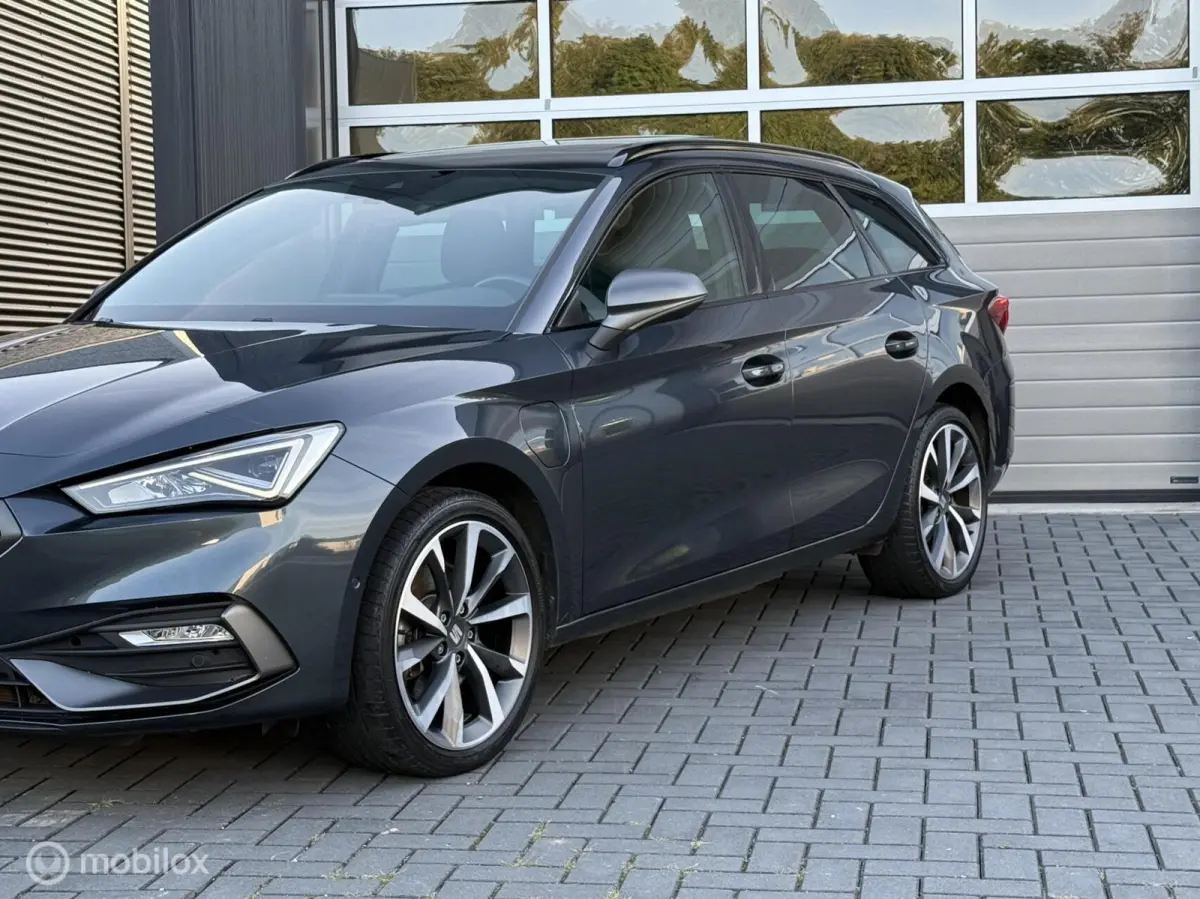 1.4 TSI eHybrid PHEV FR Business Intense