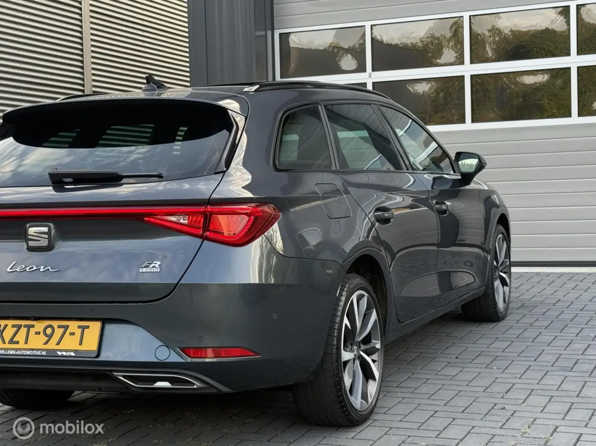 1.4 TSI eHybrid PHEV FR Business Intense