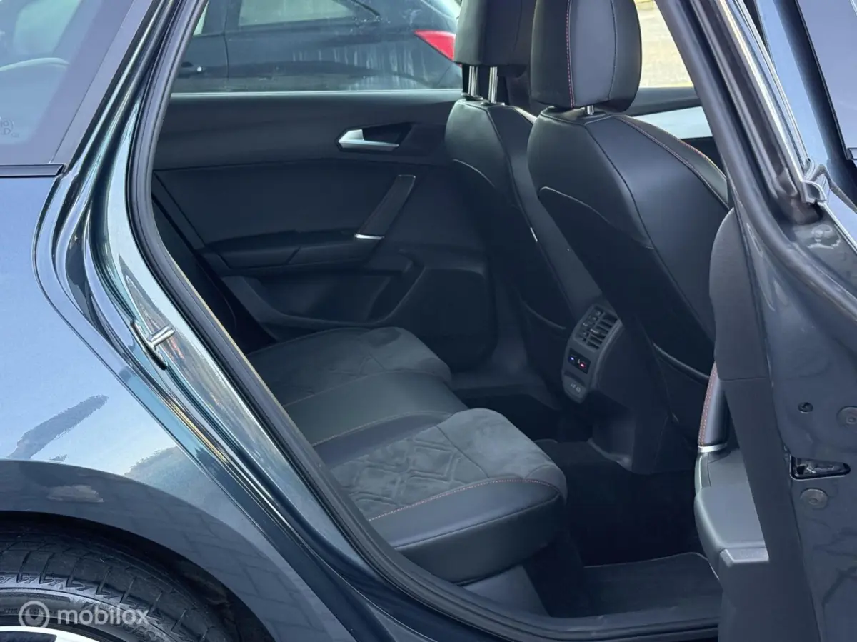 1.4 TSI eHybrid PHEV FR Business Intense