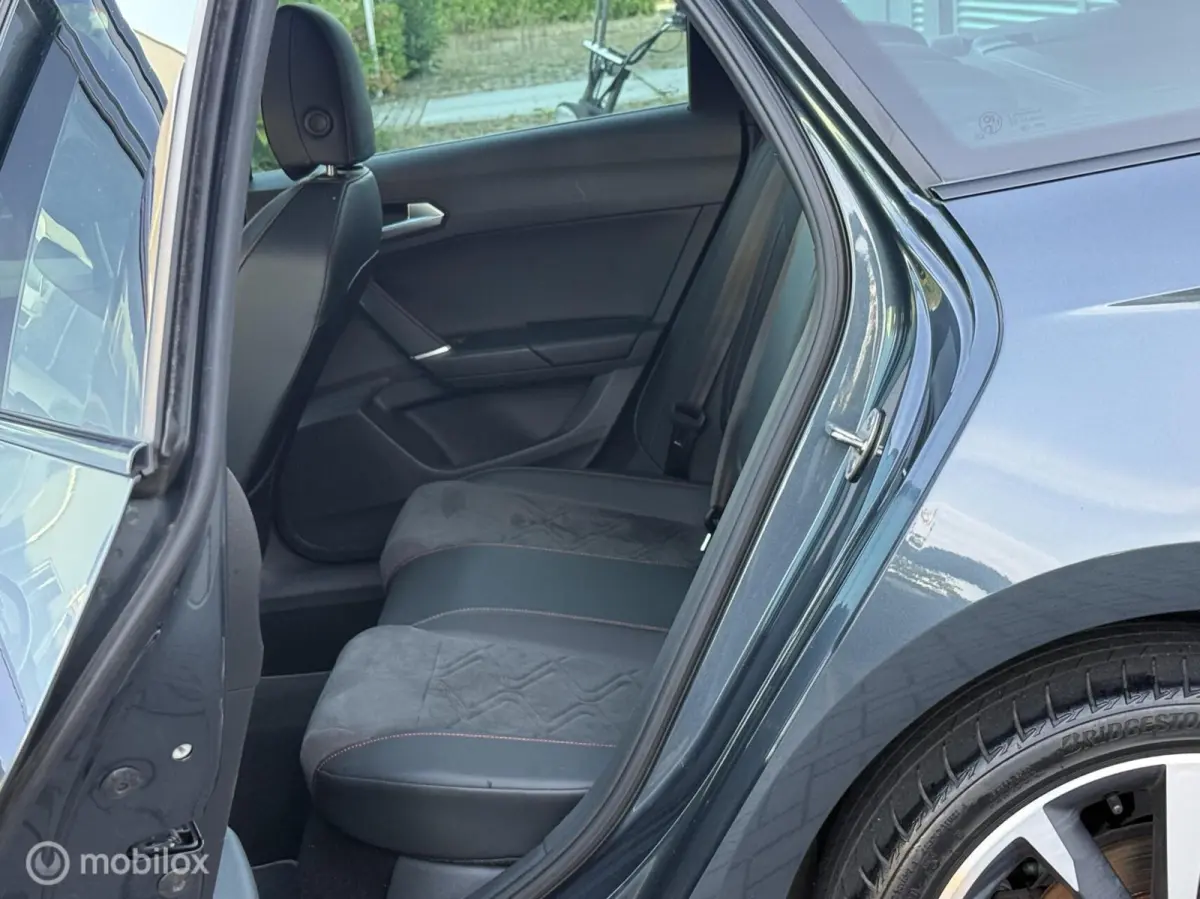 1.4 TSI eHybrid PHEV FR Business Intense