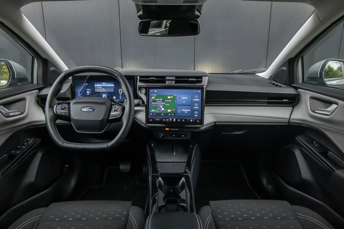 44 kWh | BTW Auto | Camera | Privacy-glass | Apple carplay / andriod auto | LED | Winter-pack