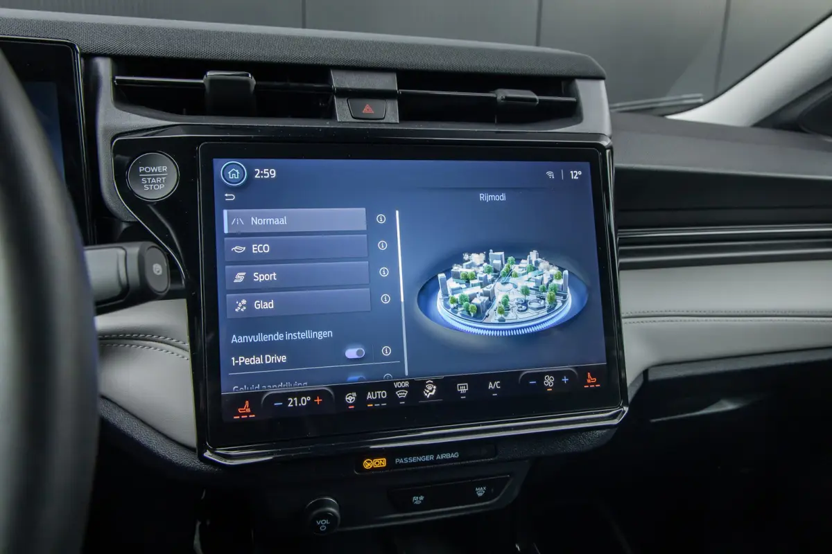 44 kWh | BTW Auto | Camera | Privacy-glass | Apple carplay / andriod auto | LED | Winter-pack
