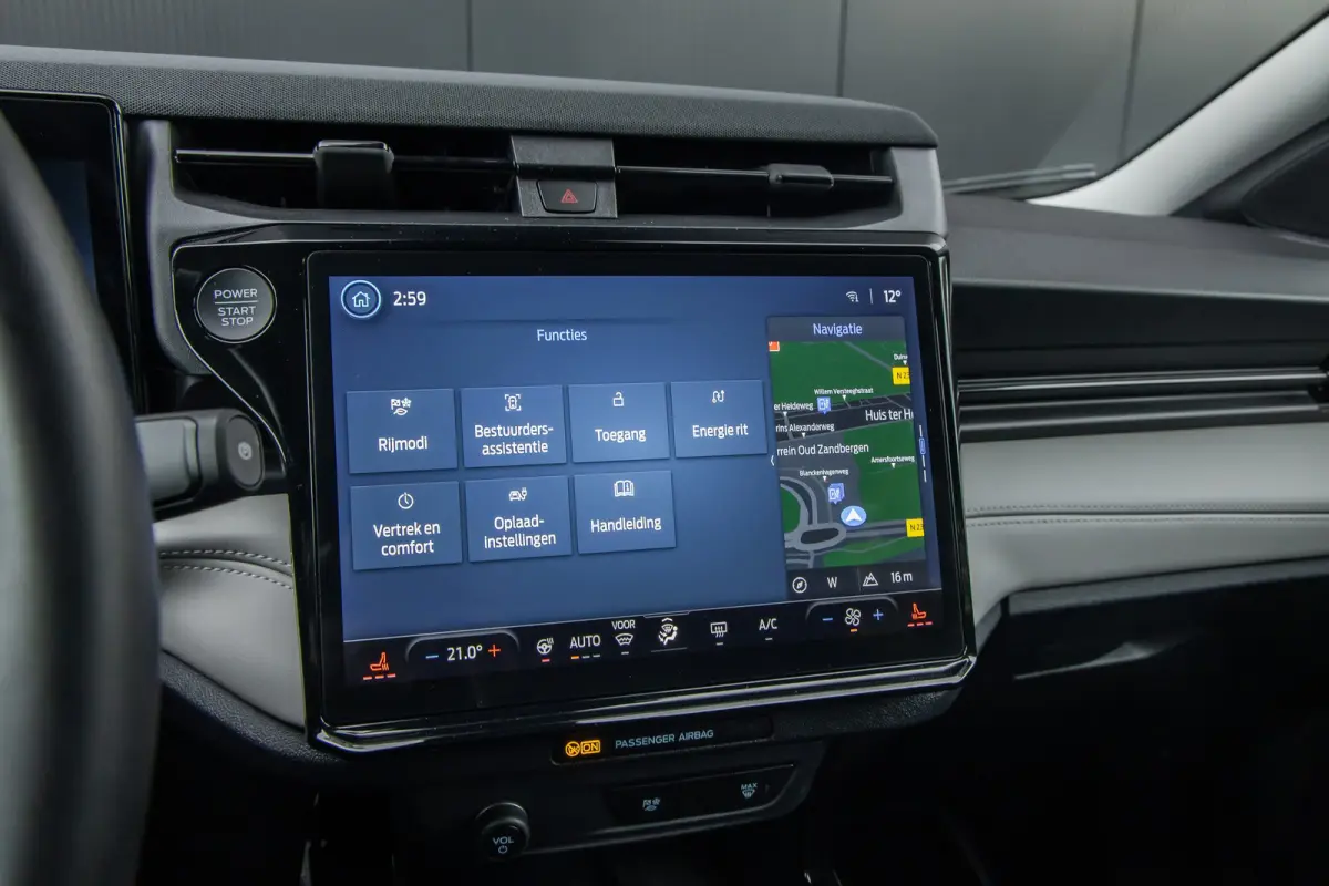 44 kWh | BTW Auto | Camera | Privacy-glass | Apple carplay / andriod auto | LED | Winter-pack