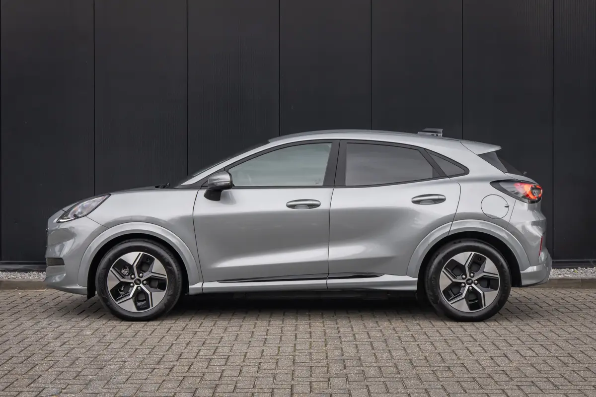44 kWh | BTW Auto | Camera | Privacy-glass | Apple carplay / andriod auto | LED | Winter-pack