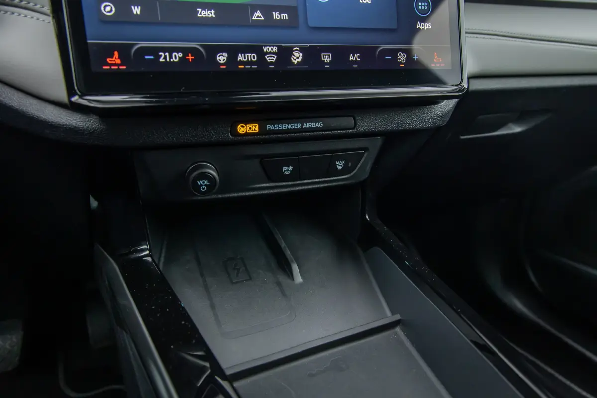 44 kWh | BTW Auto | Camera | Privacy-glass | Apple carplay / andriod auto | LED | Winter-pack