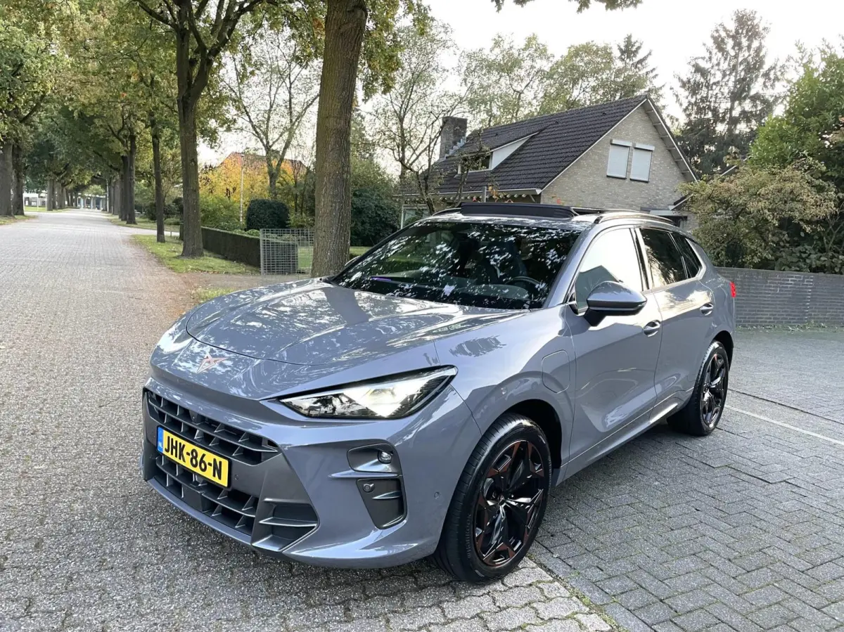 1.5 TSI e-Hybrid VZ 272 PK/ Pano/ HuD/ 360 Cam/ Sennheiser/ Keyless