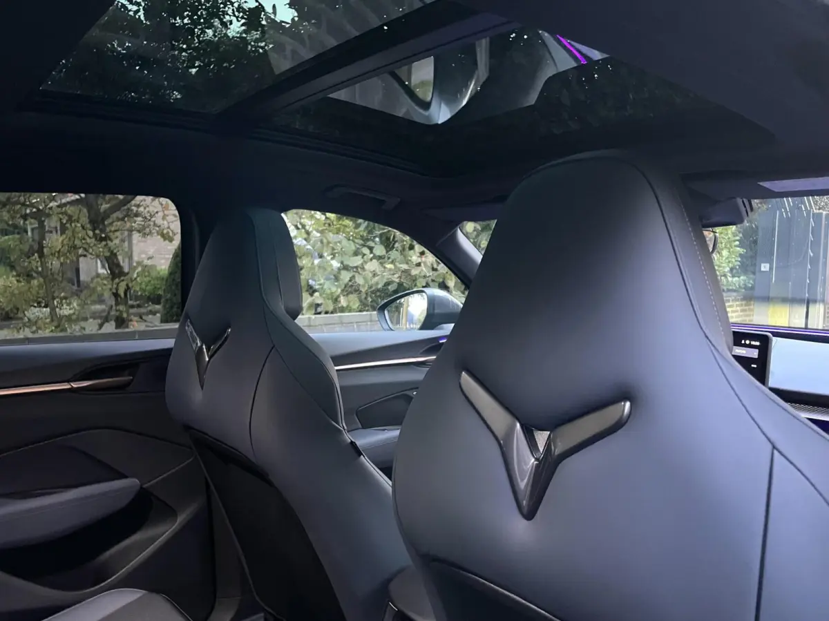 1.5 TSI e-Hybrid VZ 272 PK/ Pano/ HuD/ 360 Cam/ Sennheiser/ Keyless