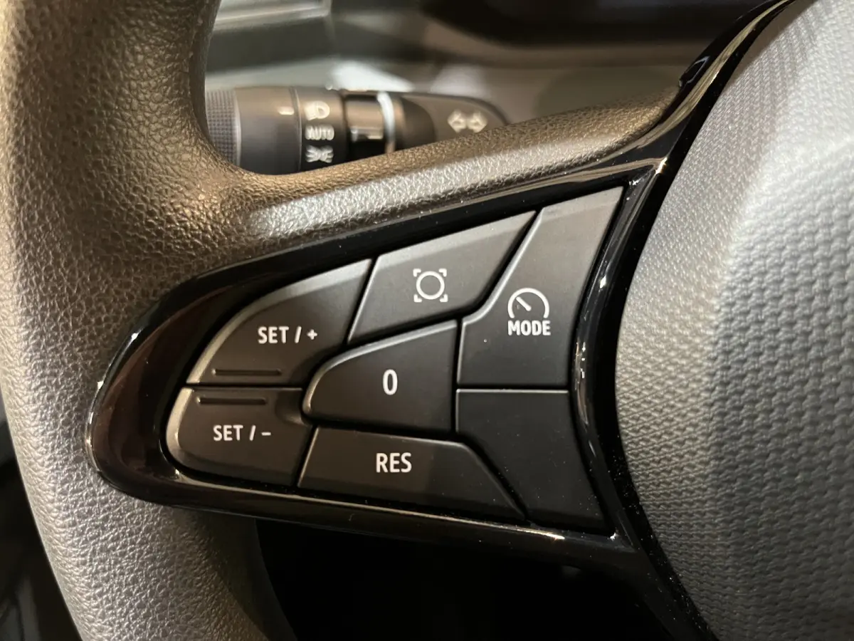 T35 L2H2 Advance long range 87 kWh / 100% elektrisch !! / SOH 99% / CCS Snelladen / Airco / Cruise Control / Camera / CarPlay / LED / 3-Zits / 3.300 KM !!