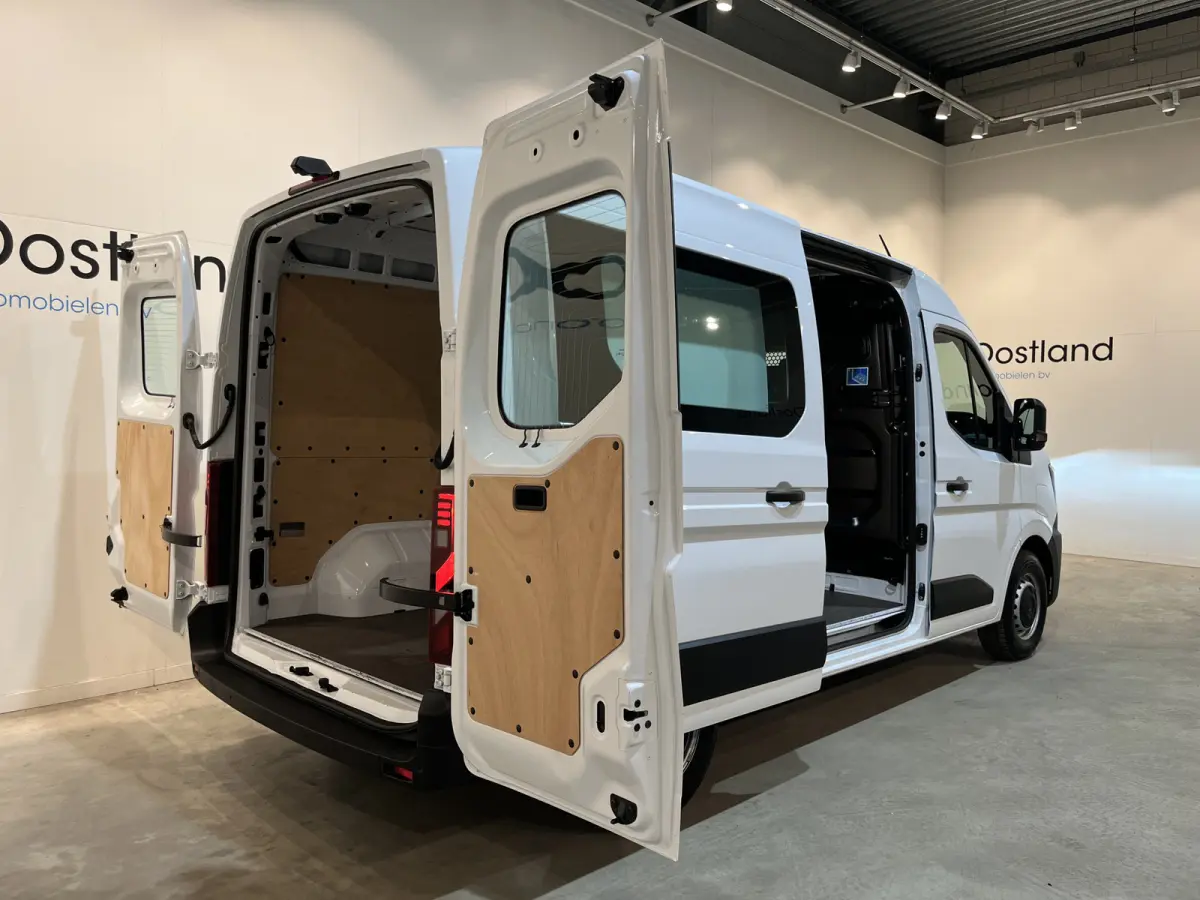 T35 L2H2 Advance long range 87 kWh / 100% elektrisch !! / SOH 99% / CCS Snelladen / Airco / Cruise Control / Camera / CarPlay / LED / 3-Zits / 3.300 KM !!