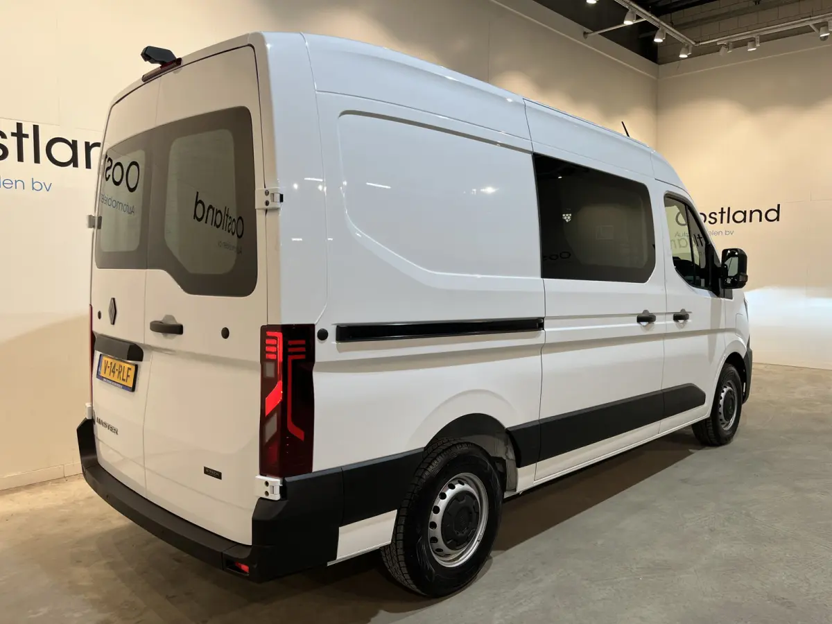 T35 L2H2 Advance long range 87 kWh / 100% elektrisch !! / SOH 99% / CCS Snelladen / Airco / Cruise Control / Camera / CarPlay / LED / 3-Zits / 3.300 KM !!