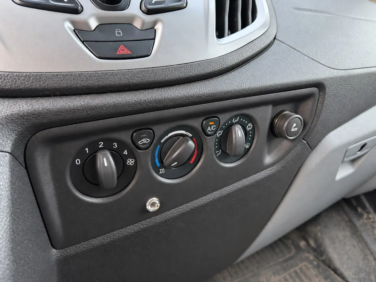 350 2.2 TDCI L3H2 | L+R Schuifdeuren | Camera | Navigatie | Elek stoel | Trekhaak | Cruise control | Airco | Nieuwe APK